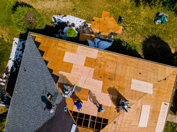 Quick and Trustworthy Emergency Roof Repair Services in Center Hill, FL